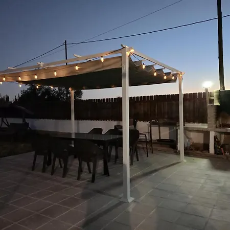 度假居 Large Yard, Large Lawn, Independent *