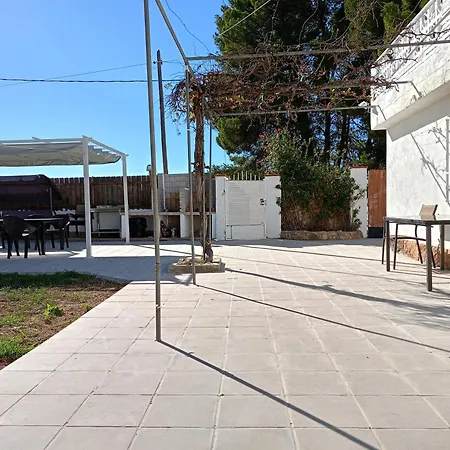 Large Yard, Large Lawn, Independent 度假居 *